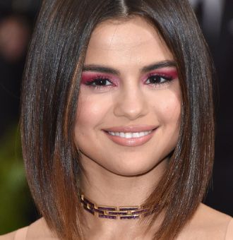 selena gomez medium length hairstyle